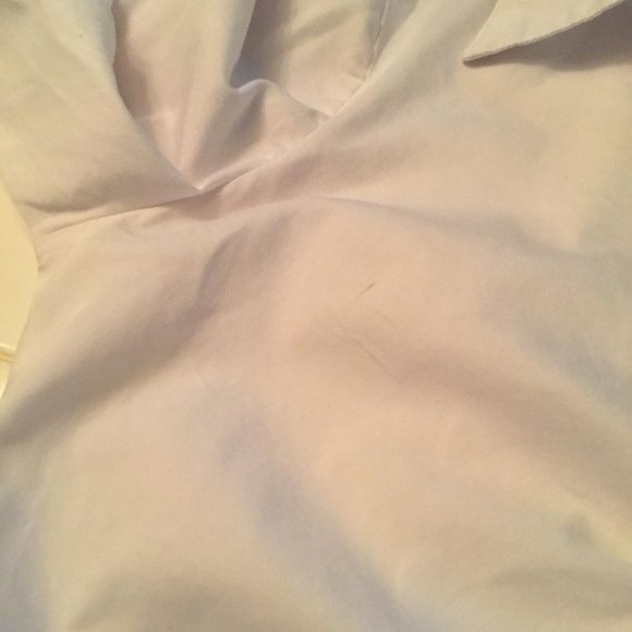 White Button Gathered Front Wing Tip Collar - Picture 11 of 13